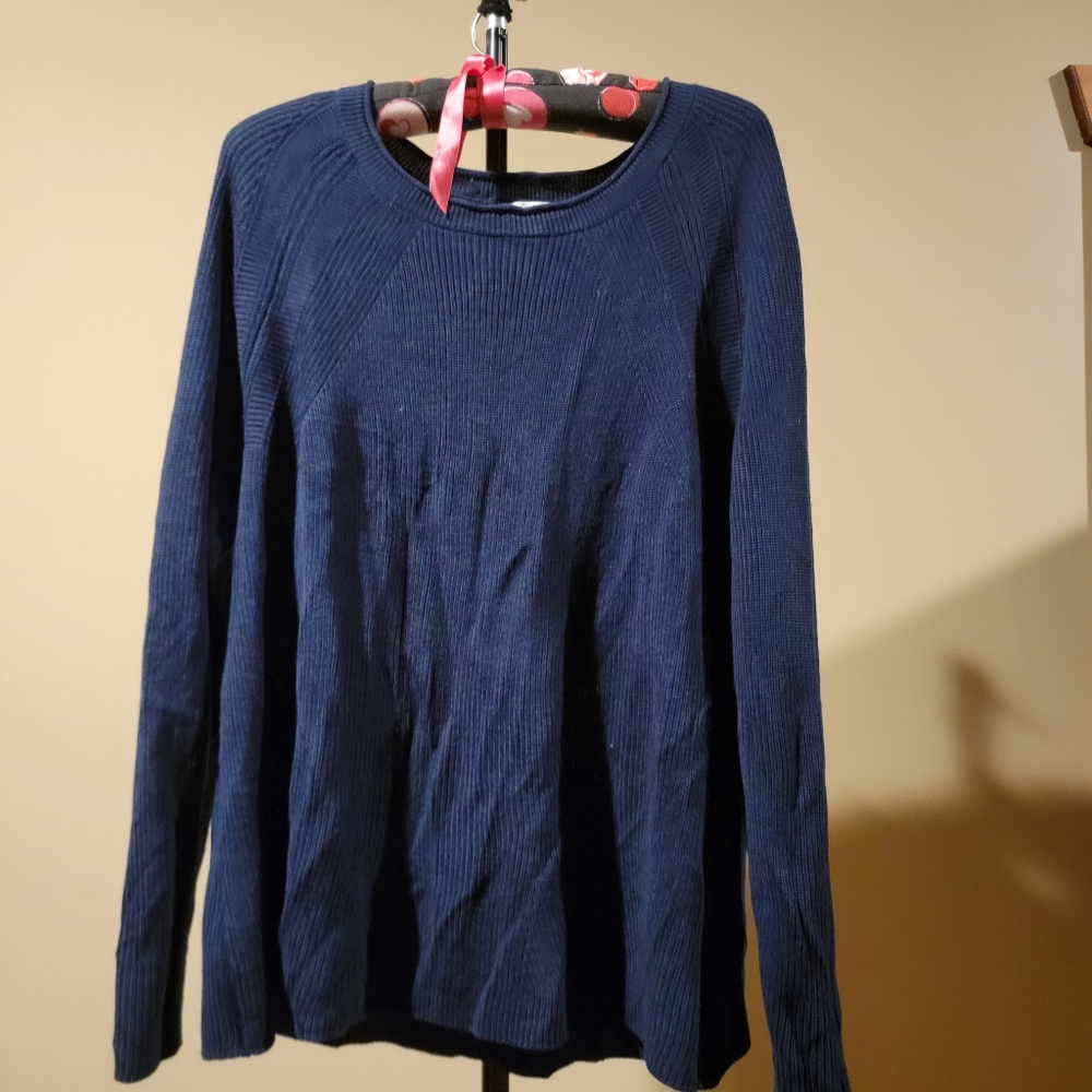 Navy sweater size PLX